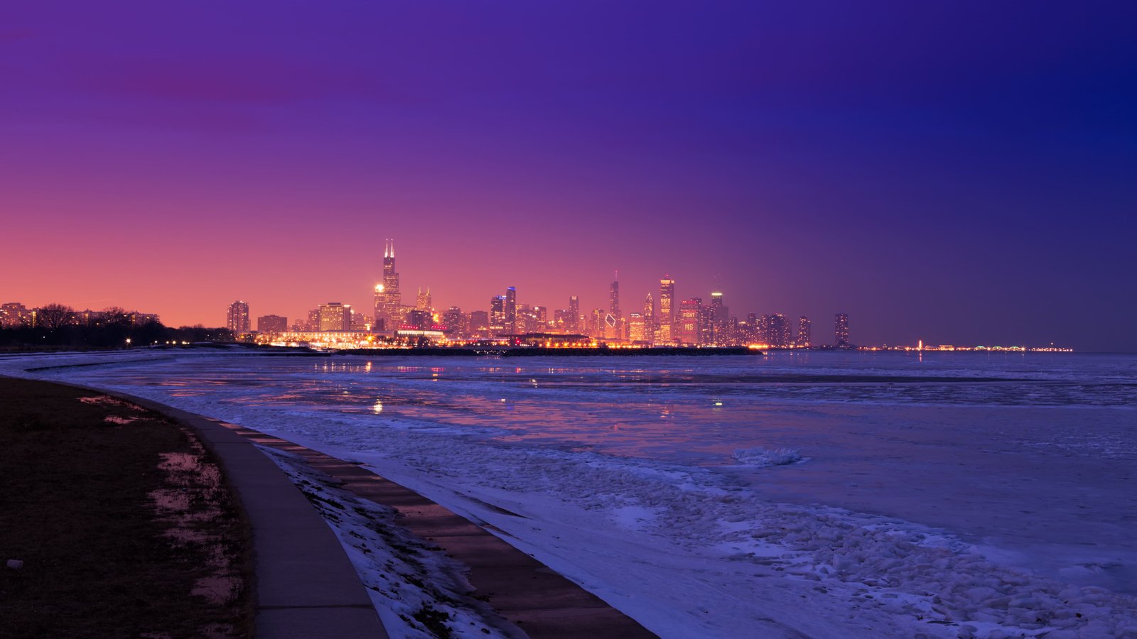Chicago skyline at night